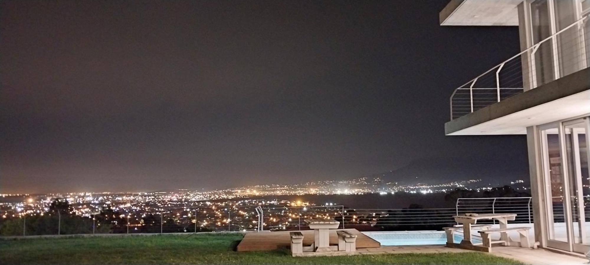 Chapman View Apartment