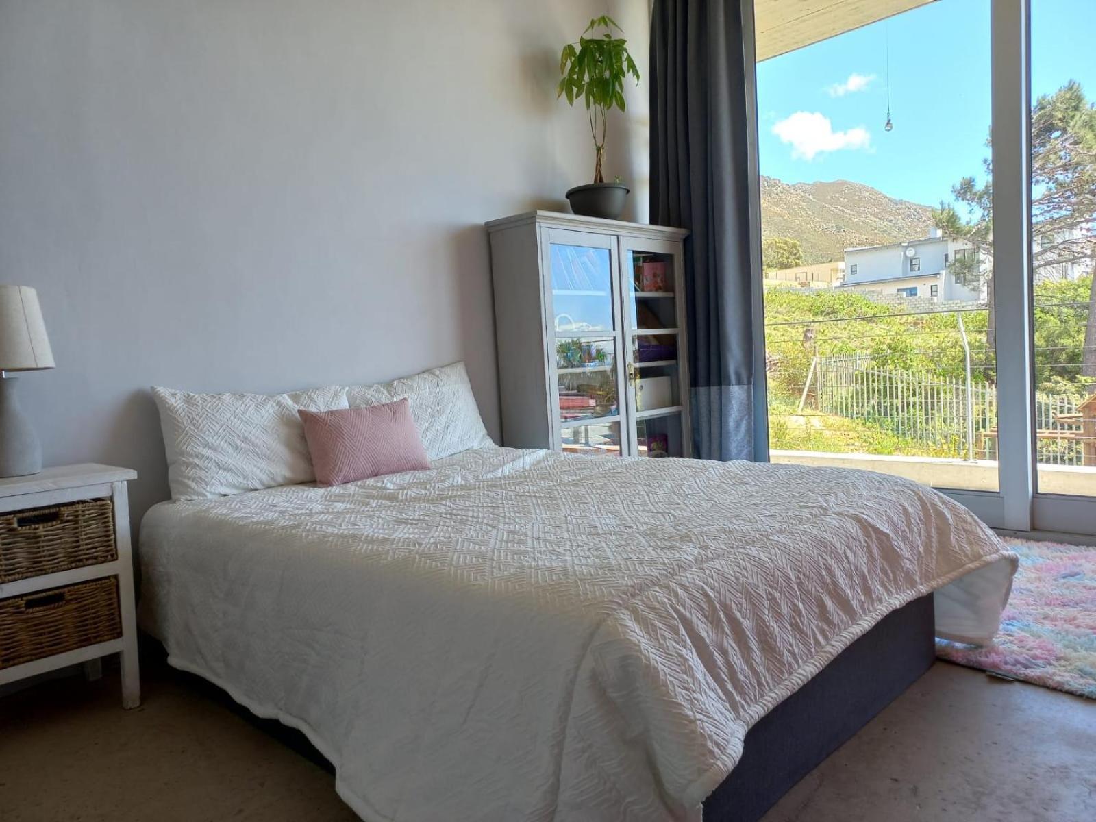 Chapman View Apartment
